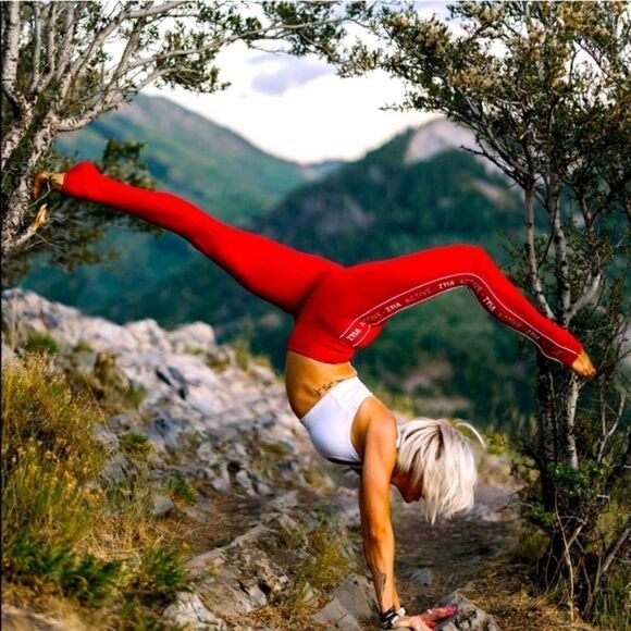 Zyia red logo stripe leggings size 4 new with tags and bag - Picture 1 of 9